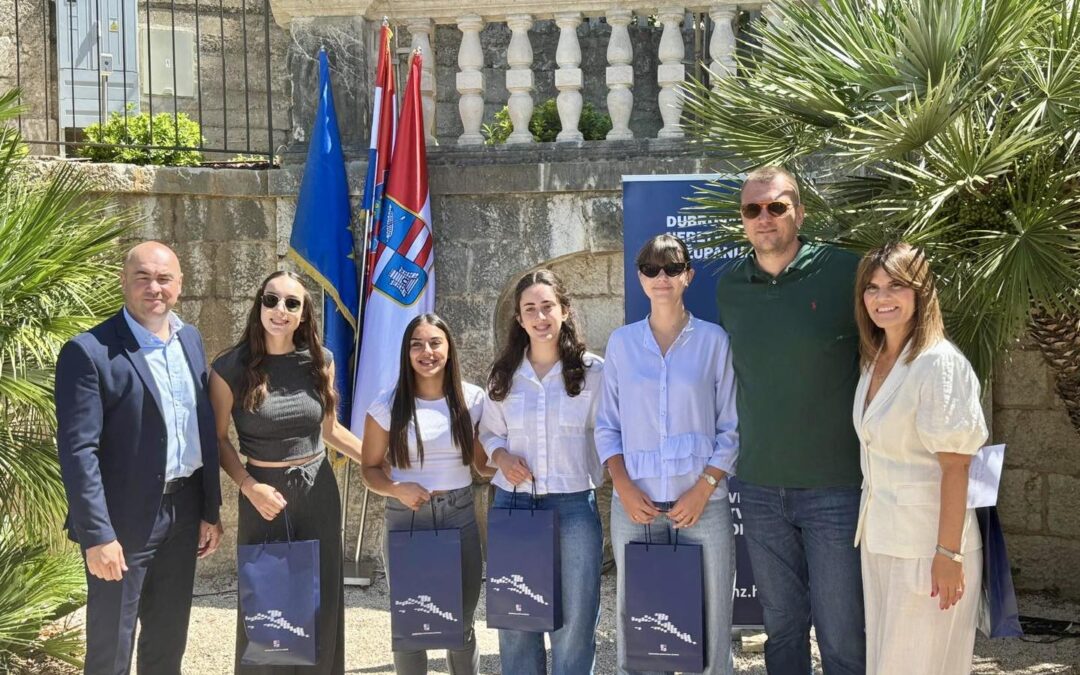 SVEČANA DODJELA NAGRADA UČENICIMA DRŽAVNIM PRVACIMA