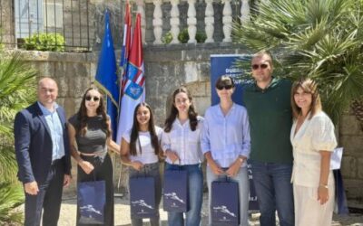 SVEČANA DODJELA NAGRADA UČENICIMA DRŽAVNIM PRVACIMA